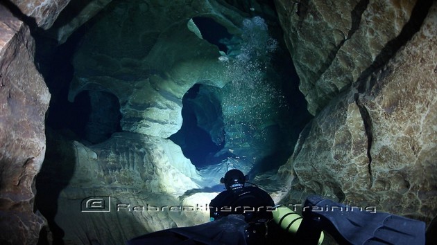 Cave Diving in The South of France. - Rebreatherpro-Training