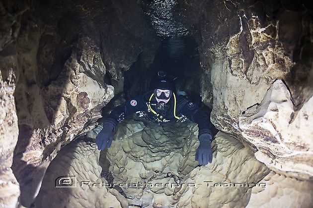 The Sidemount Diving Speciality Course teaches you: - Rebreatherpro-Training