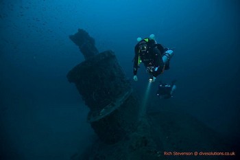 Rebreather Divers on ther HMS Stubburn Rebreatherpro-Training