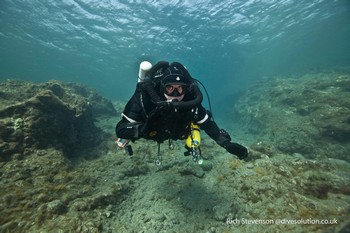 Diver on his IANTD mod1 course using a Megalodon Rebreather Rebreatherpro-Training