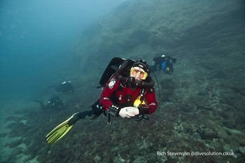 IANTD Mod1 student diving The Wall of El Cabron Rebreatherpro-Training