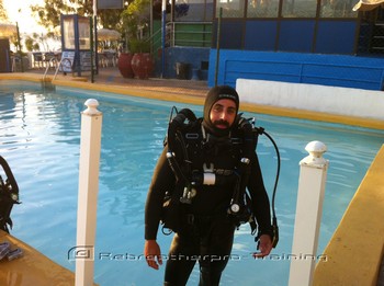 Geingus looking cool in his AP rebreather. Rebreatherpro-Training