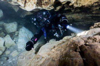 Cave Diving in Florida Rebreatherpro-Training