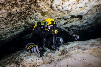 Cave Diving in Florida Rebreatherpro-Training