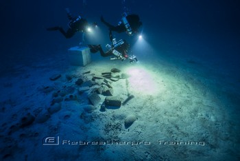 In 2016, a team of specialised technical divers returned to the site. Rebreatherpro-Training