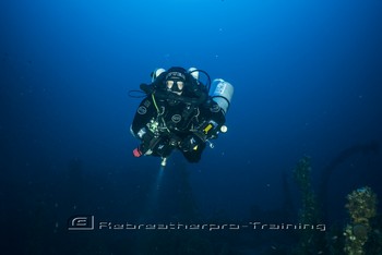 Sardinia Wreck and Cave Diving Rebreatherpro-Training