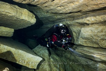 TDI CCR Full Cave Course in Lot France Rebreatherpro-Training