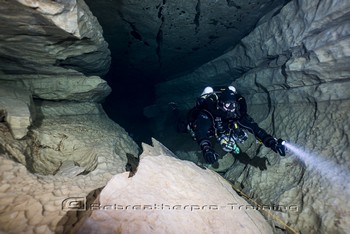 TDI CCR Full Cave Course in Lot France Rebreatherpro-Training