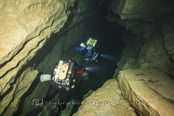 TDI CCR Full Cave Course in Lot France Rebreatherpro-Training