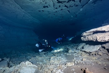 TDI CCR Full Cave Course in Lot France Rebreatherpro-Training