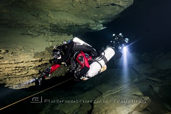 TDI CCR Full Cave Course in Lot France Rebreatherpro-Training