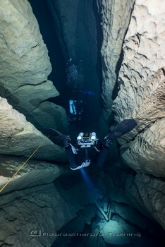 TDI CCR Full Cave Course in Lot France Rebreatherpro-Training