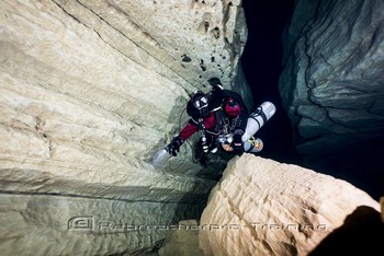 TDI CCR Full Cave Course in Lot France Rebreatherpro-Training