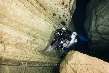 TDI CCR Full Cave Course in Lot France Rebreatherpro-Training