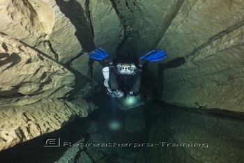 TDI CCR Full Cave Course in Lot France Rebreatherpro-Training