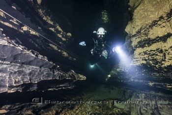 TDI CCR Full Cave Course in Lot France Rebreatherpro-Training