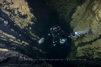 TDI CCR Full Cave Course in Lot France Rebreatherpro-Training