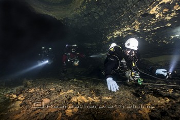 TDI CCR Full Cave Course in Lot France Rebreatherpro-Training