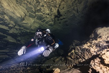 TDI CCR Full Cave Course in Lot France Rebreatherpro-Training