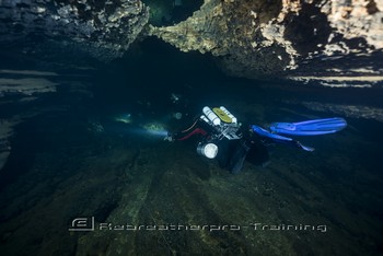 TDI CCR Full Cave Course in Lot France Rebreatherpro-Training